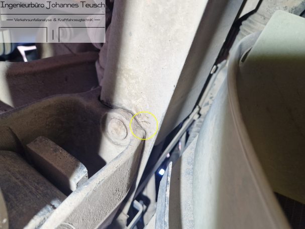Riss im Chassis I von II