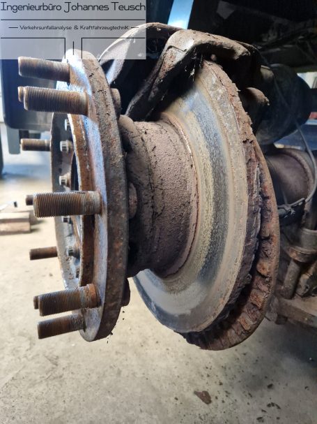 Gebrochene Bremsscheibe II von II